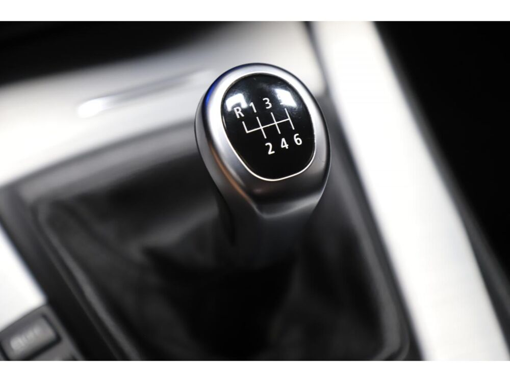 Z4 sDrive 23i (E89) Luxe Cabriolet 2009 occasion 06550 La Roquette-sur-Siagne