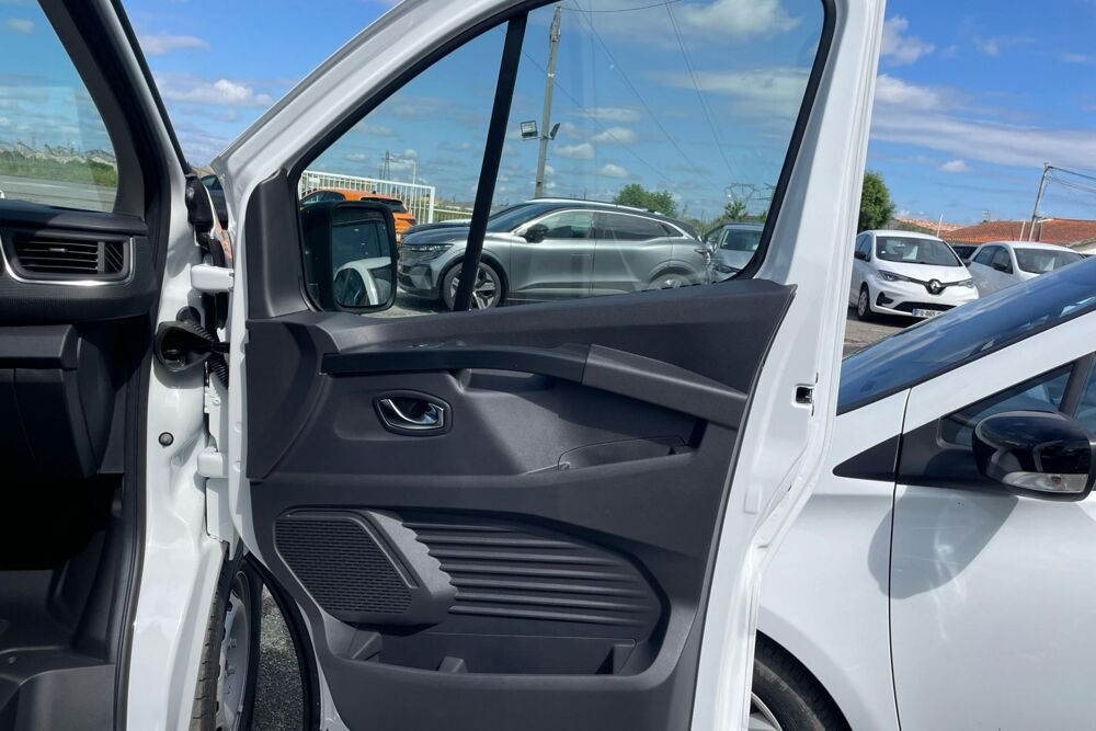 Trafic L2H1 3000 2.0 Blue dCi 130 Advance L2H1 Prix HT 2026 occasion 31660 Bessi&egrave;res