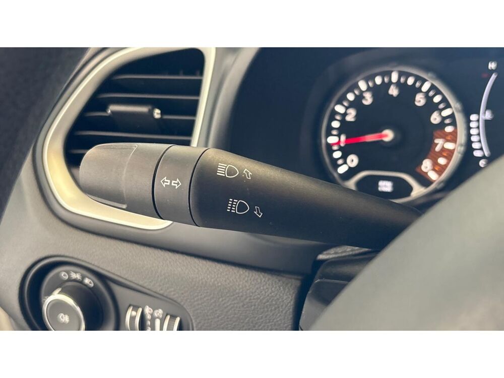 Renegade - 120 4x2 Limited / SUIVI FACTURE / DETECTEUR ANGLE MORT / 2019 occasion 17600 Saujon