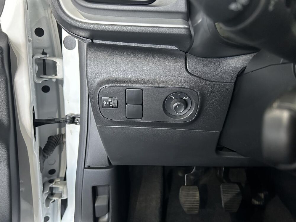 C3 1.2 PureTech 12V - 83 S&S BERLINE Shine Pack 2020 occasion 47200 Saint-Pardoux-du-Breuil