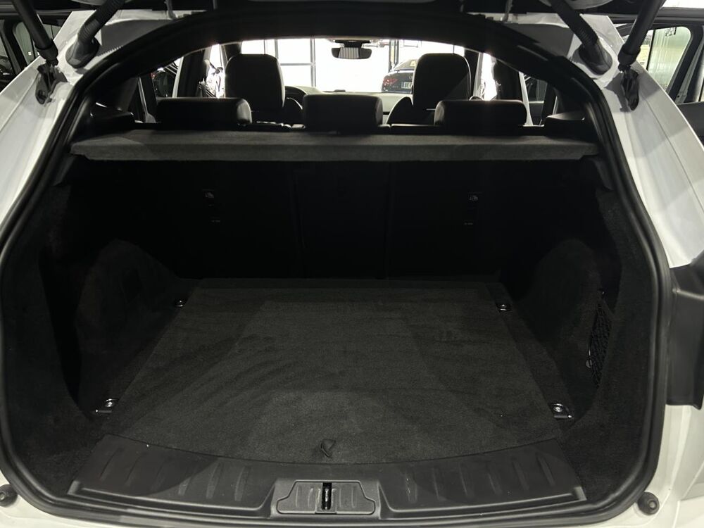 E-PACE P300e - PHEV - BVA - Stop/Start - AWD R-Dynamic Black Editi 2022 occasion 47200 Saint-Pardoux-du-Breuil