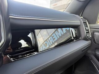 RAM 1500 CREW LIMITED NIGHT EDITION BOX HAYON MULTI V8 5,7L 2026 occasion 91830 Le Coudray-Montceaux
