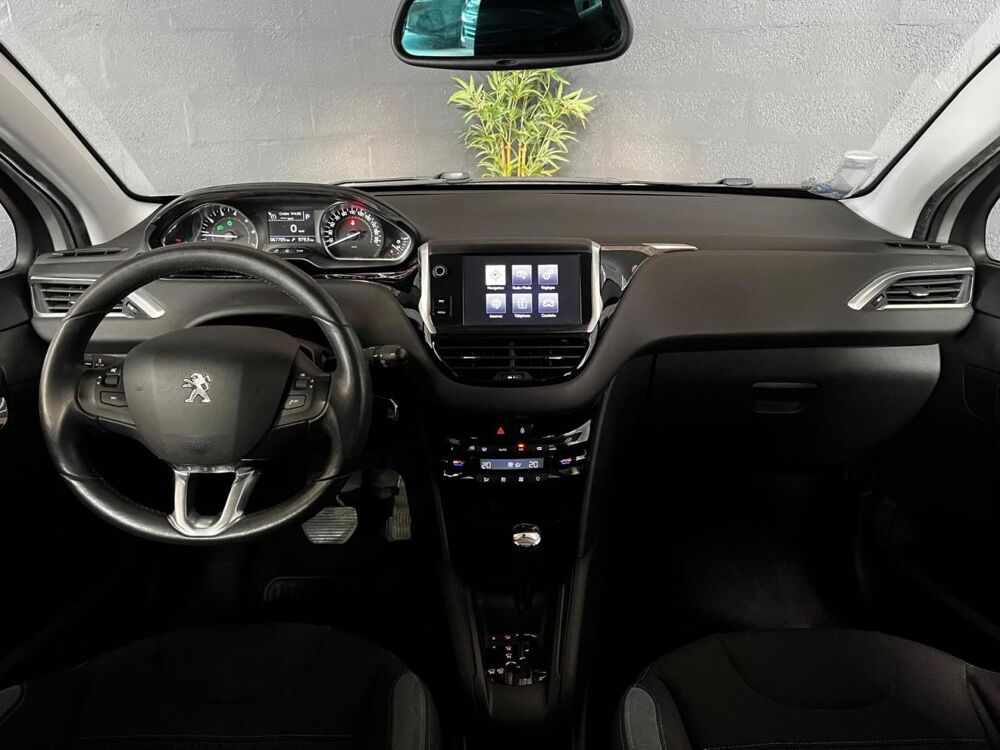 208 1.6 VTi 120CH BVA FINITION Allure MOTEUR A CHAINE - GARANTIE 2015 occasion 33700 M&eacute;rignac