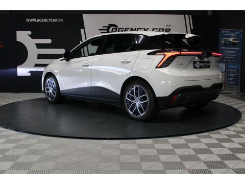 MG4 204 64-2 KWh Luxury Entretien Complet 2023 occasion 59493 Villeneuve-d'Ascq