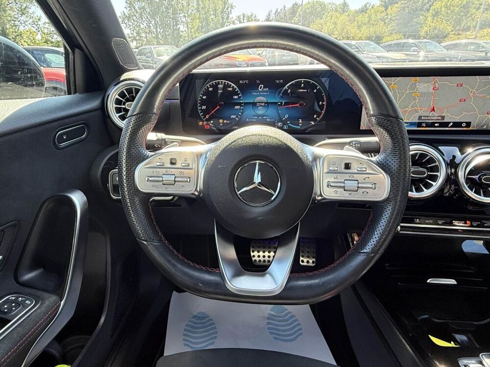 Classe A A 200 d - BV 8G-DCT BERLINE 5P AMG Line TOIT OUVRANT + GPS 2022 occasion 19100 Brive-la-Gaillarde