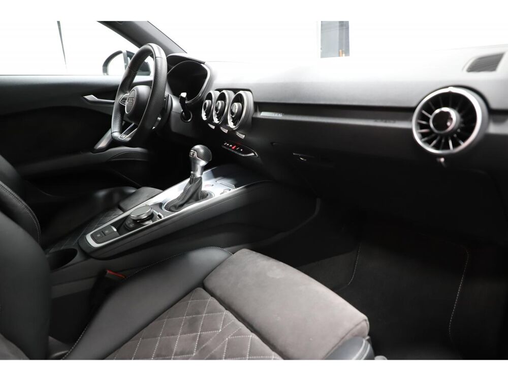 TT Coup&eacute; 2.0 40 TFSI 197 S Line S-tronic PHASE 2 2023 occasion 06550 La Roquette-sur-Siagne