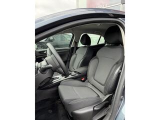 M&eacute;gane IV EVOLUTION 1.6 E-TECH PLUG-IN HYBRIDE 160ch 2023 occasion 44700 Orvault