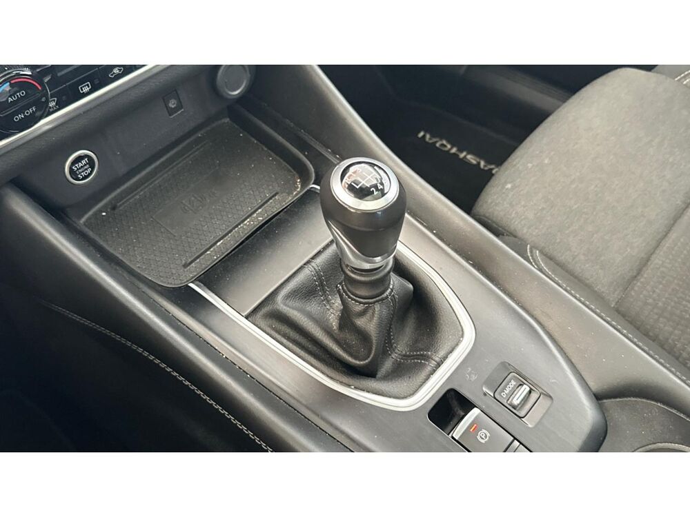Qashqai 1.3 Mild Hybrid 140 ch N-Connecta - TOIT PANO - ACCES MAIN L 2023 occasion 17600 Saujon