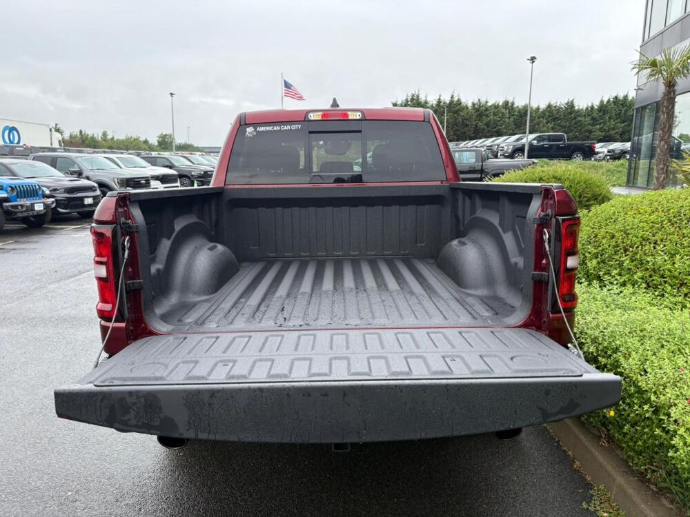 RAM 1500 CREW CAB SPORT BLACK PACKAGE 2025 2025 occasion 91830 Le Coudray-Montceaux
