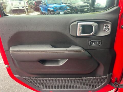 Divers Crew cab MOJAVE V6 3.6L Pentastar 2021 occasion 91830 Le Coudray-Montceaux