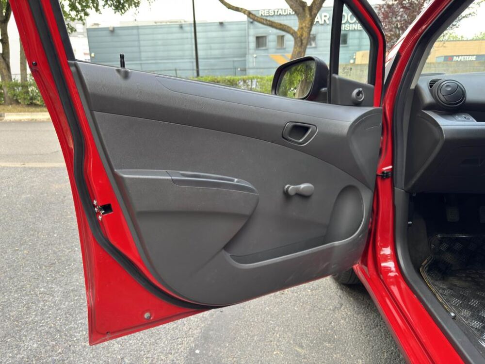 Spark 1.0 16V - 68 BERLINE LT PHASE 2 2014 occasion 77185 Lognes