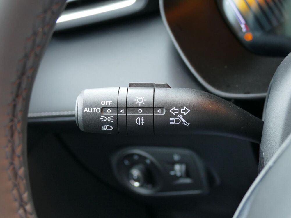 ZS EV II 1.5 HYBRID+ 197 LUXURY - BVA & PACK TO. 2026 occasion 77090 Coll&eacute;gien