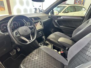 Tiguan 2.0 TDI 150 BLACK R-LINE DSG BVA - GARANTIE 12 MOIS 2021 occasion 16000 Angoul&ecirc;me