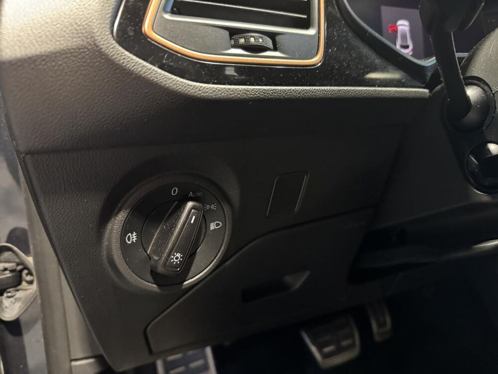 Leon CUPRA R ST 2.0 TSI - 300 - PACK CARBONE 2020 occasion 25300 Pontarlier