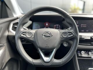 Grandland 1.6 Hybrid 225 Ultimate Auto avec Cam&eacute;ra 360&deg;, Si&egrave;ges &eacute;lectr 2022 occasion 35300 Foug&egrave;res