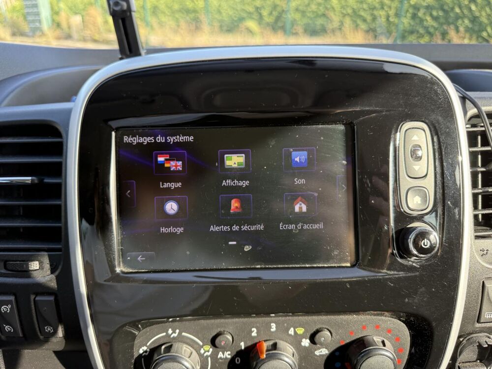 Trafic COMBI L2 1.6 dCi 125 ENERGY ZEN 9 PLACES 2016 occasion 49070 Beaucouz&eacute;