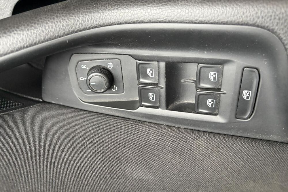 Passat VOLKSWAGEN 1.6 TDI 120 DSG7 TOIT OUVRANT CAM&Eacute;RA ENTRETIEN 2019 occasion 78760 Jouars-Pontchartrain
