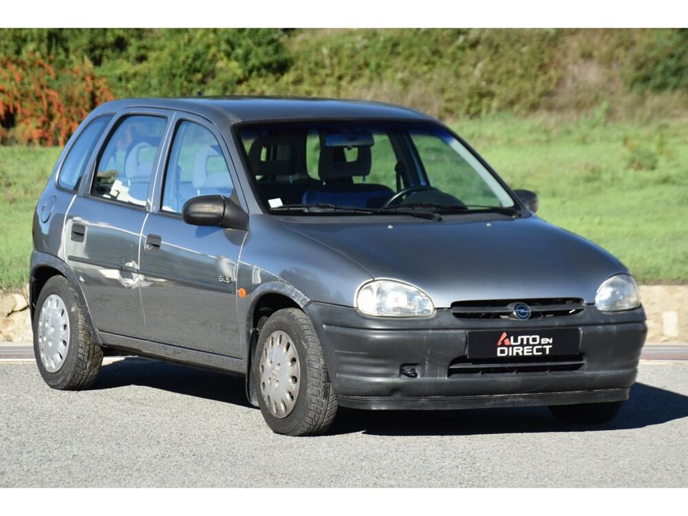 Corsa 1.4i 16V - 90 - BVA B 1993 BERLINE Viva PHASE 1 1995 occasion 06250 Mougins