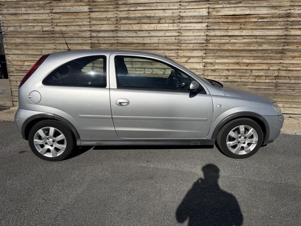 Corsa 1.2i Twinport Enjoy 2006 occasion 19100 Brive-la-Gaillarde