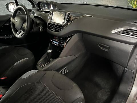 208 1.6 VTi 120CH BVA FINITION Allure MOTEUR A CHAINE - GARANTIE 2015 occasion 33700 M&eacute;rignac