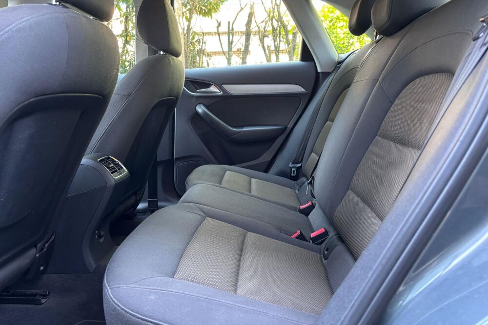 Q3 2.0 TDI DPF - 140 Ambiente - DISTRIBUTION OK - EMBRAYAGE OK 2012 occasion 77185 Lognes