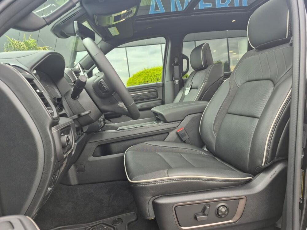 RAM 1500 CREW LIMITED NIGHT EDITION BOX HAYON MULTI V8 5,7L 2026 occasion 91830 Le Coudray-Montceaux