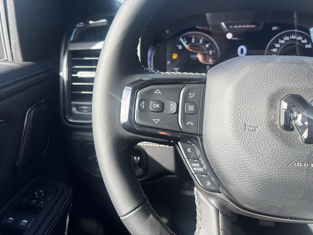 RAM 1500 CREW LIMITED NIGHT EDITION BOX HAYON MULTI V8 5,7L 2026 occasion 91830 Le Coudray-Montceaux
