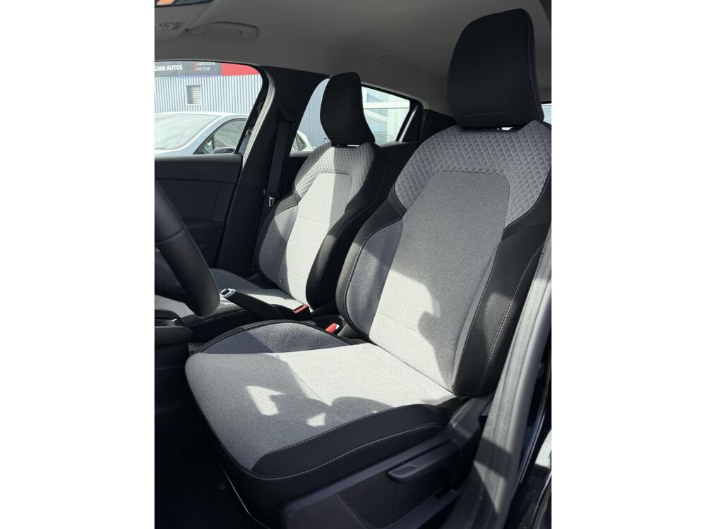 Clio V EVOLUTION BLUE DCI 100ch 2025 occasion 44700 Orvault