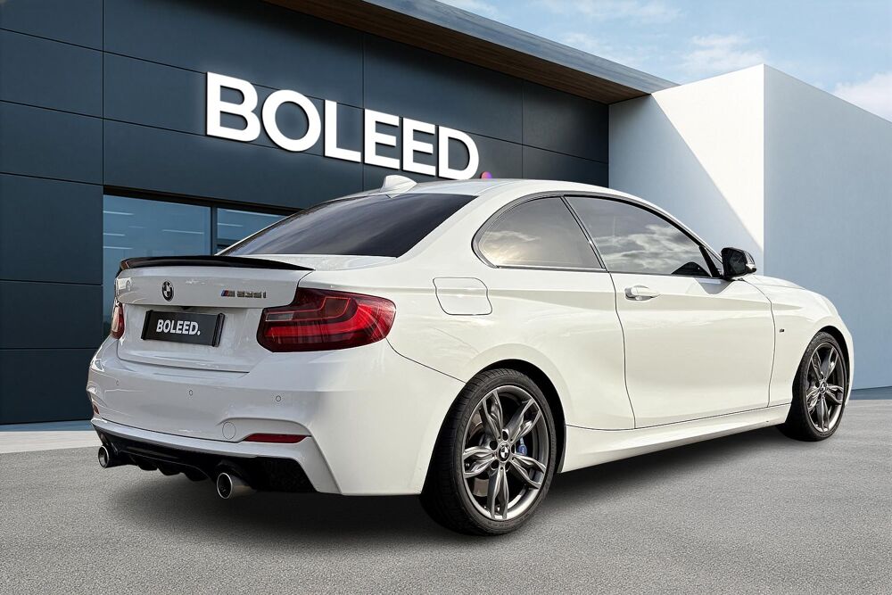 Serie 2 BMW M235i F22 326 ch BVA8 M Sport Propulsion Suivi BMW CarPl 2013 occasion 78760 Jouars-Pontchartrain
