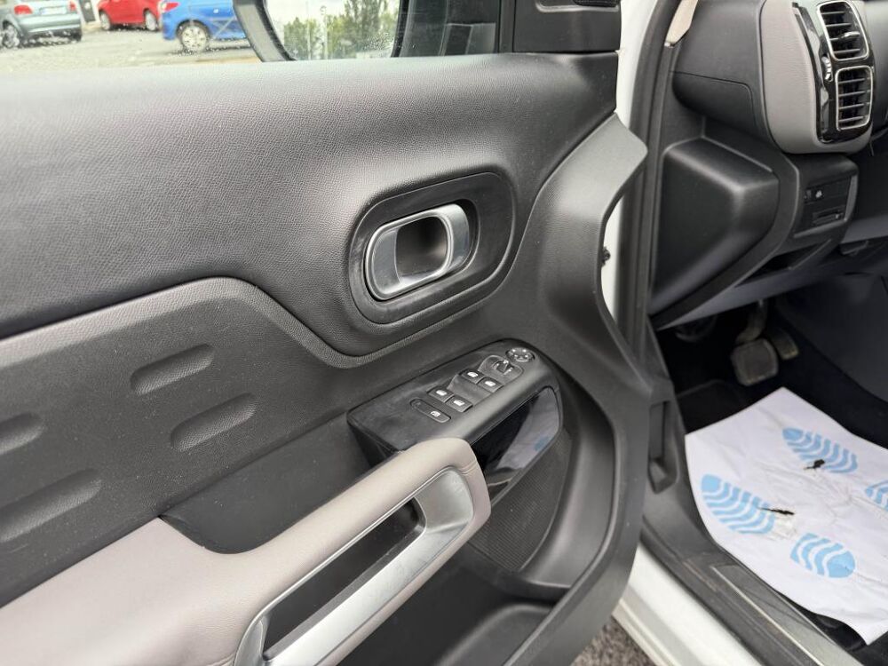 C5 aircross 1.5 BlueHDi - 130 S&S Bva Feel Gps + clim + camera AR + Rada 2019 occasion 19100 Brive-la-Gaillarde