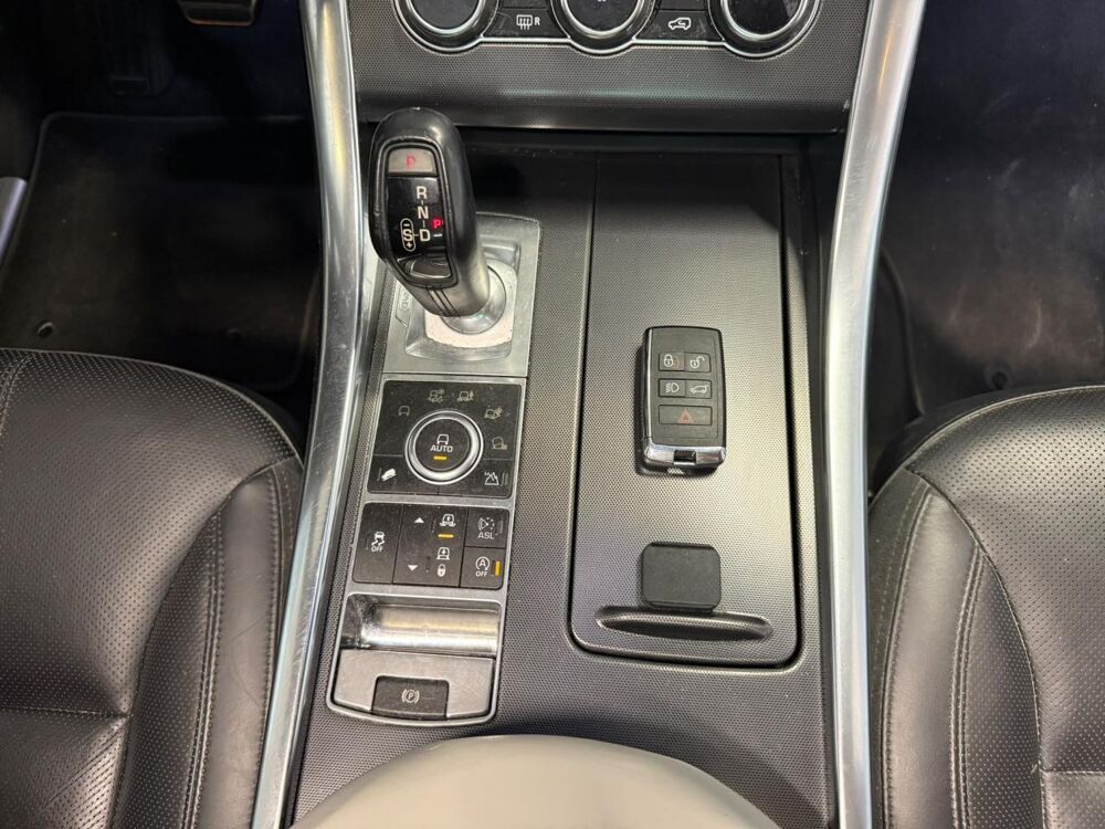Range Rover 3.0 V6 292ch SD DYNAMIC - FULL SUIVI RANGE ROVER - GARANTIE 2014 occasion 33700 M&eacute;rignac