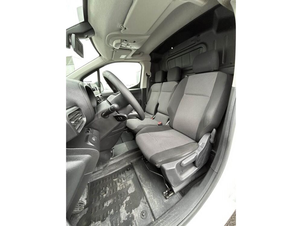 Berlingo 1.5 BlueHDi S&S 100 CH M Worker 1000 kg 3 PLACES 2021 occasion 44700 Orvault