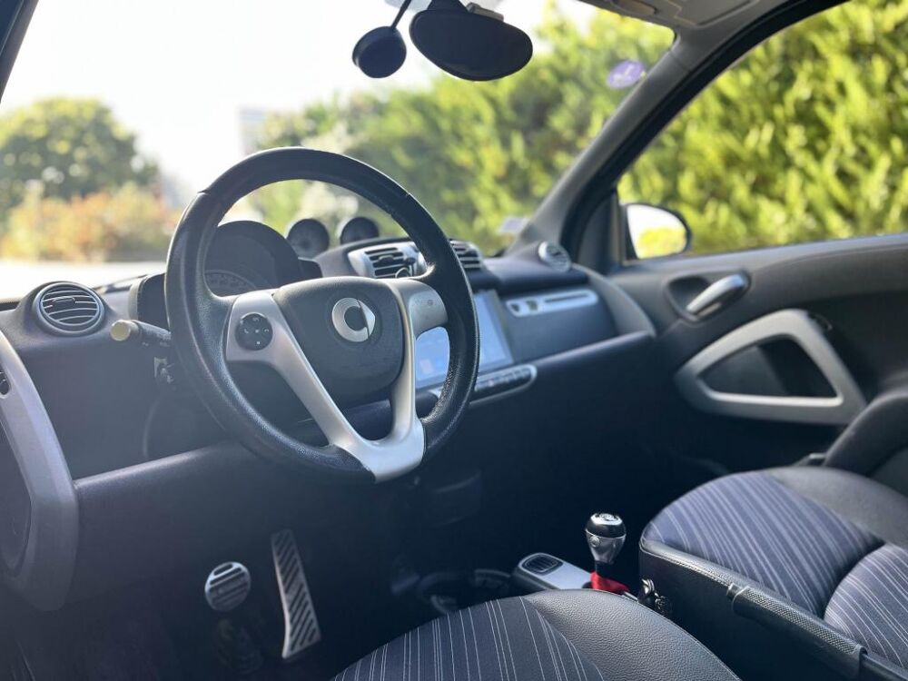 ForTwo 1.0i 84CH - KIT BRABUS - CARPLAY - SIEGES CHAUFFANTS - TOIT 2013 occasion 13760 Saint-Cannat