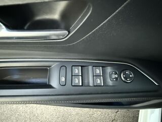 3008 1.5 BlueHDi S&S - 130 - BV EAT8 GT GPS + CARPLAY + CAMERA A 2022 occasion 19100 Brive-la-Gaillarde