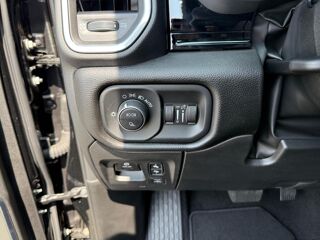 RAM 1500 CREW LAIE SPORT NIGHT EDITION AIR 2025 occasion 91830 Le Coudray-Montceaux