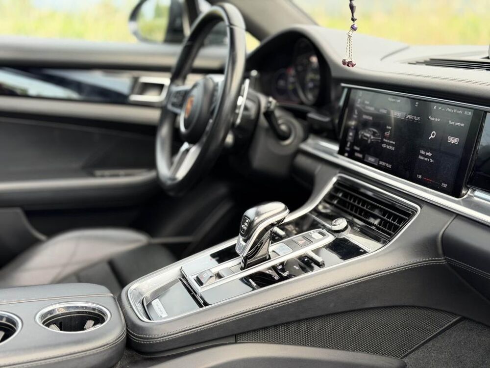 Panamera V6 4 E-HYBRID 462 PDK - TOIT PANO - ROUES ARRIERE DIRECTRICE 2017 occasion 13760 Saint-Cannat