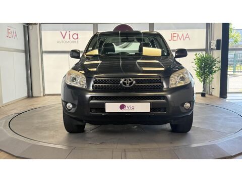 RAV 4 136 D-4D - Toit Ouvrant - Radar de recul - Entretien Complet 2006 occasion 60740 Saint-Maximin