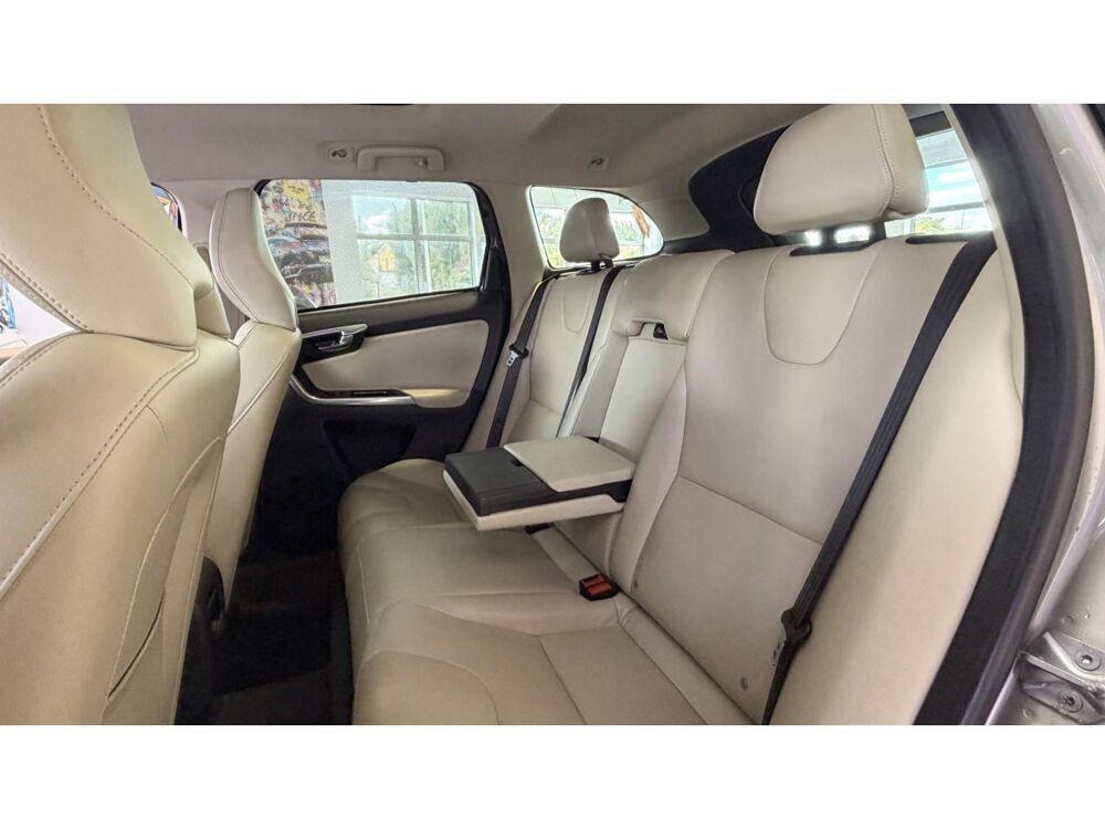 XC60 2.0 D4 180 SUMMUM GEARTRONIC BVA - START & STOP- GARANTIE 12 2014 occasion 16000 Angoul&ecirc;me