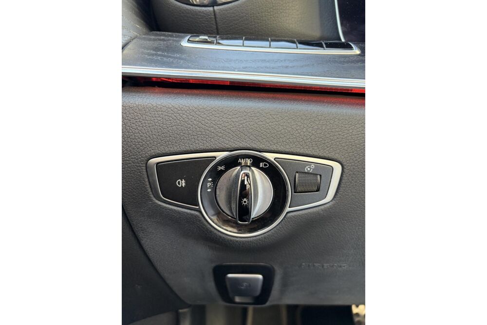 Classe E 220 D COUP&Eacute;-194 CH-AMG LINE-BVA 9G-TRONIC-PHASE 2 2021 occasion 78760 Jouars-Pontchartrain