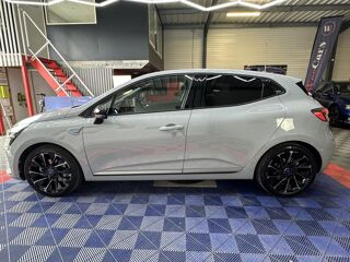 Clio 1.6 E-Tech Hybride - 145 - BVA multi-modes 2024 V BERLINE E 2025 occasion 33370 Artigues-pr&egrave;s-Bordeaux