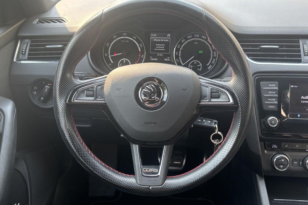 Octavia Skoda RS 2.0 TSI 220 DSG - Sieges RS & Sieges chauffants 2014 occasion 78760 Jouars-Pontchartrain
