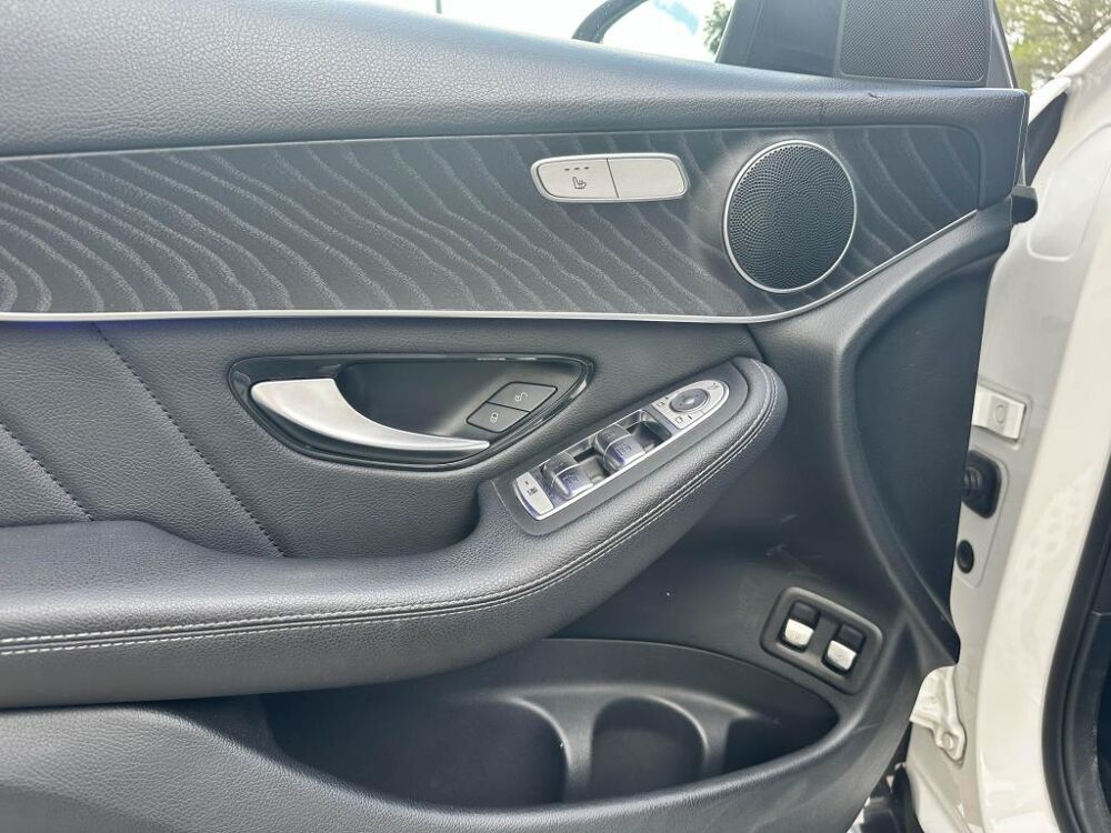 Classe GLC COUP&Eacute; 300 E+ HYBRID - AMG LINE 4-MATIC - ATTELAGE - CAM -L 2020 occasion 13760 Saint-Cannat