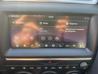 E-PACE 2.0 D150 150 S AWD BVA / TOIT PANORAMIQUE / HAYON ELECTRIQUE 2019 occasion 42170 Saint-Just-Saint-Rambert