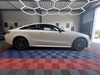 Classe E COUPE 2.0 220 D 195 AMG LINE 4MATIC 9G-TRONIC BVA 2022 occasion 33370 Artigues-pr&egrave;s-Bordeaux