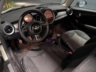 One 1.6i 75CH R56 LCI FINITION - GARANTIE 6 MOIS MINIMUM 2013 occasion 33700 M&eacute;rignac