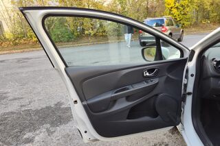 Clio 1.5 dCi - 75 cv - Soci&eacute;t&eacute; Air M&eacute;diaNav 2015 occasion 77185 Lognes
