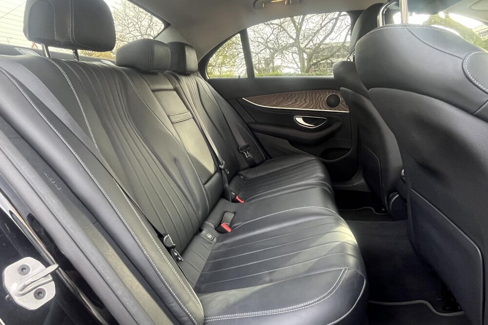 Classe E E 300 hybride - eq power - 4Matic - affichage tete haute - 2021 occasion 78760 Jouars-Pontchartrain