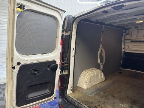 NV300 Visia 2.8t L1H1 1.6 dCi - 95 FOURGON Fourgon L1H1 PHASE 1 2016 occasion 33370 Artigues-pr&egrave;s-Bordeaux