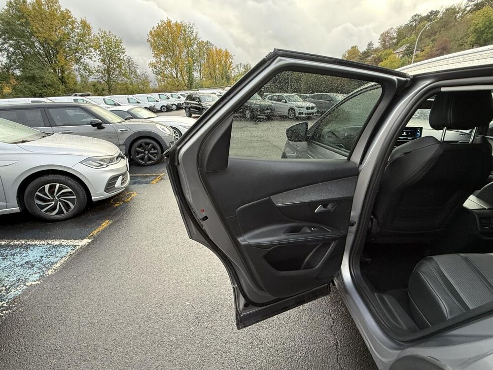 3008 Hybrid - 225 - BV e-EAT8 Allure Pack TVA RECUPERABLE + GPS + 2021 occasion 19100 Brive-la-Gaillarde