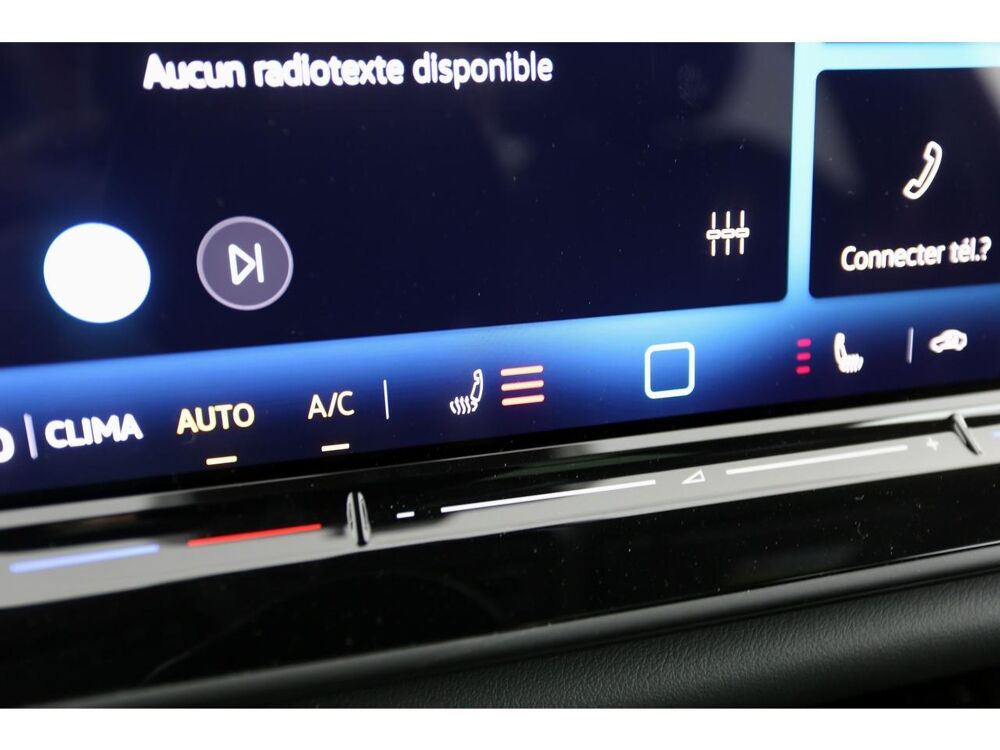 T-ROC 1.5 eTSI Hybrid DSG7 150 R-Line avec T.O. - Garantie VW 05/2 2026 occasion 35300 Foug&egrave;res